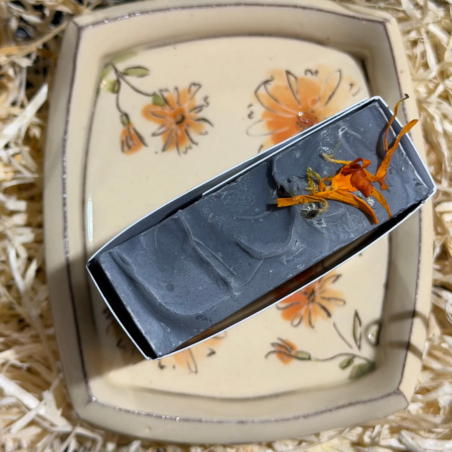WILD EVE Calendula savon menthe-charbon + porte-savon