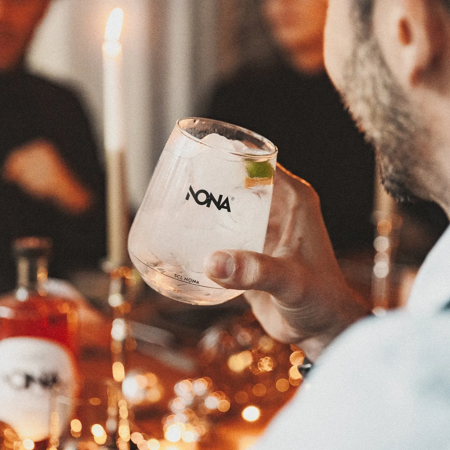 NONA verre cocktail apéritif sans alcool service frais