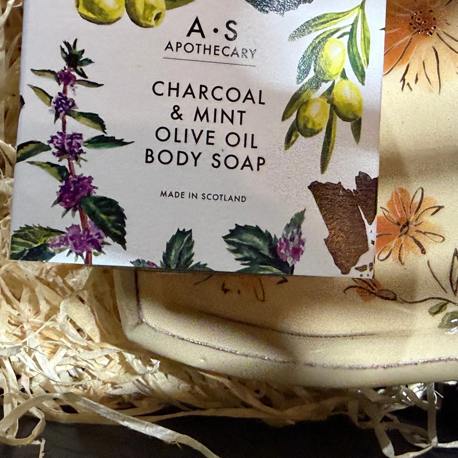 WILD EVE Calendula savon menthe-charbon + porte-savon